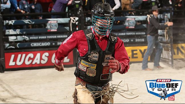 Mike Lee takes a lap after a qualified ride in the season-opening Chicago Invitational.