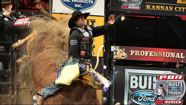 Ben Jones currently sits at No.34 in the world standings, just 2.5 points ahead of No. 35 Nathan Schaper. (Photo: Andy Watson/Bull Stock Media)