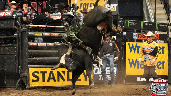 J.B. Mauney rides Wicked for 89 and wins the 15/15 Bucking Battle. Photo By: Andy Watson/BullStockMedia.com