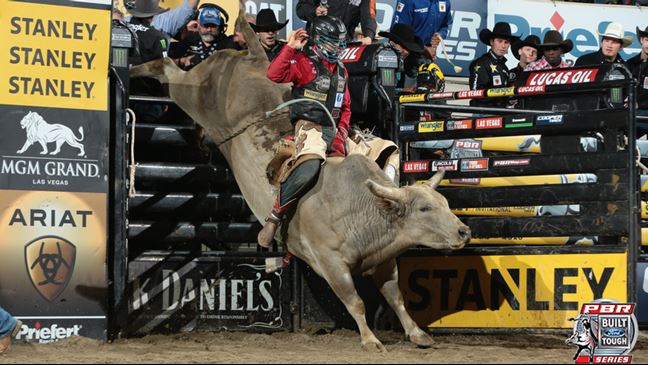 Mike Lee's historic ride also won him 40 points toward the world standings Saturday. Photo: Andy Watson/BullStockMedia.com