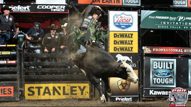 Saturday night was J.B. Mauney's third consecutive 15/15 Bucking Battle victory. Photo: Andy Watson/BullStockMedia.com