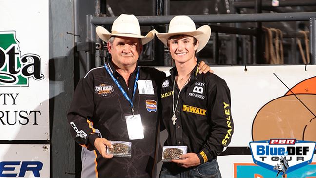 Jess Lockwood picked up 80 points towards the world standings with his win Friday.