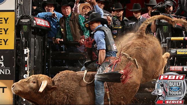 Paulo Lima became the first to ride Cochise this season. Photo: Andy Watson / BullStockMedia.com