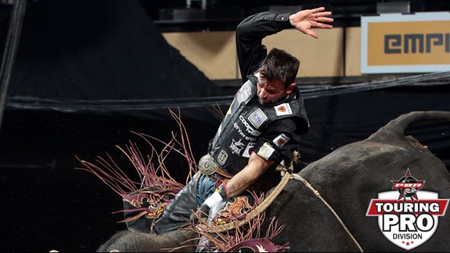 Fabiano Vieira trails world leader Kaique Pacheco by 220.84 points. Photo by Andy Watson / BullStockMedia.com.