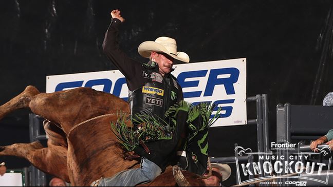 Chase Outlaw earned the most world points this summer (512.5) and moved to No. 29 in the world standings after missing the entire first half due to injury. Photo: Andy Watson / BullStockMedia.com