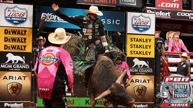 J.B. Mauney trails current world standings leader Kaique Pacheco by 160.33 points. Photo: Andy Watson / BullStockMedia.com