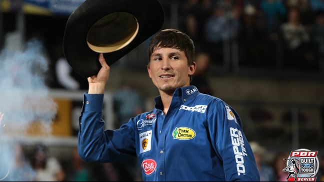 Ryan Dirteater earned 100 world points Saturday night and is currently No. 7 in the world standings. Photo: Andy Watson / BullStockMedia.com