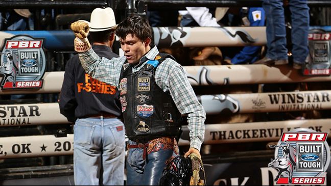 Lachlan Richardson's 92.25-point ride on Seven Dust was the highest of his career, and second highest of the season. Photo: Andy Watson / BullStockMedia.com