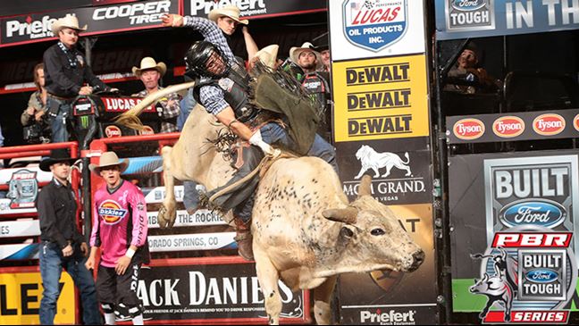 Rubens Barbosa went 3-for-3 last year to win the 2015 Rumble in the Rockies. Photo: Andy Watson / BullStockMedia.com
