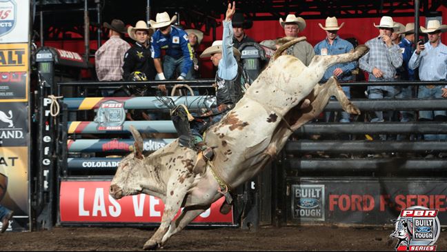 Jorge Valdiviezo moved up to No. 31 in the World Standings Saturday night. Photos: Andy Watson / BullStockMedia.com