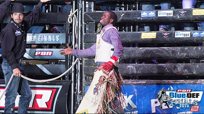 Neil Holmes rode Gambini for 88 points Sunday night. Photo: Andre Silva