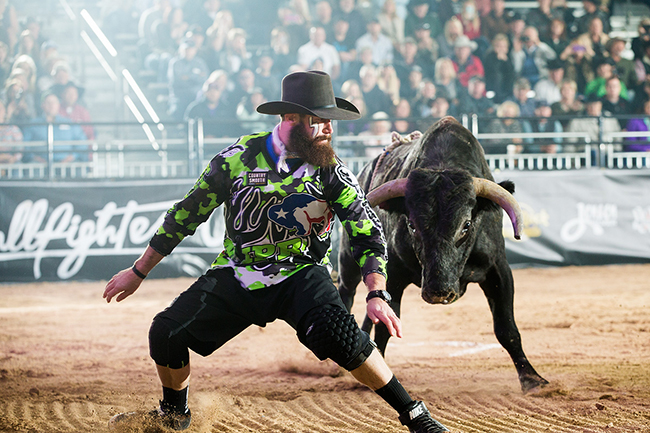 Weston Rutkowski makes another stellar move on Wednesday during his 88.5-point bout during the first round of the Bullfighters Only Las Vegas Championship. (TODD BREWER PHOTO)