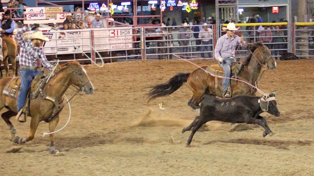 Team Ropes the Roundup Lead News