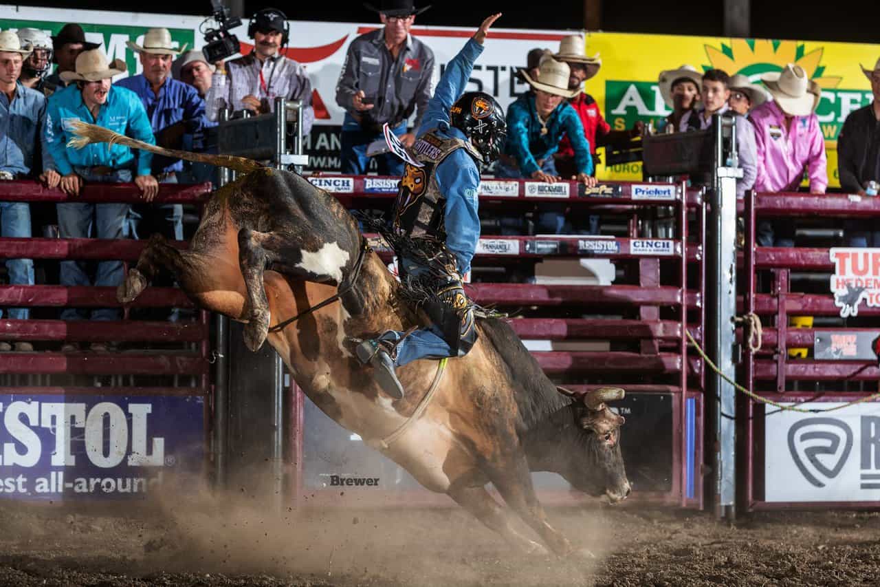 Da Silva Wins Average at Tuff Hedeman Bull Bash but Shoot Out Purse