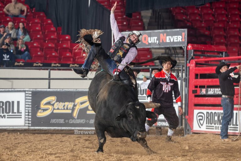 John Crimber Goes 3 for 3 to Win his First Tuff Hedeman Bull Riding
