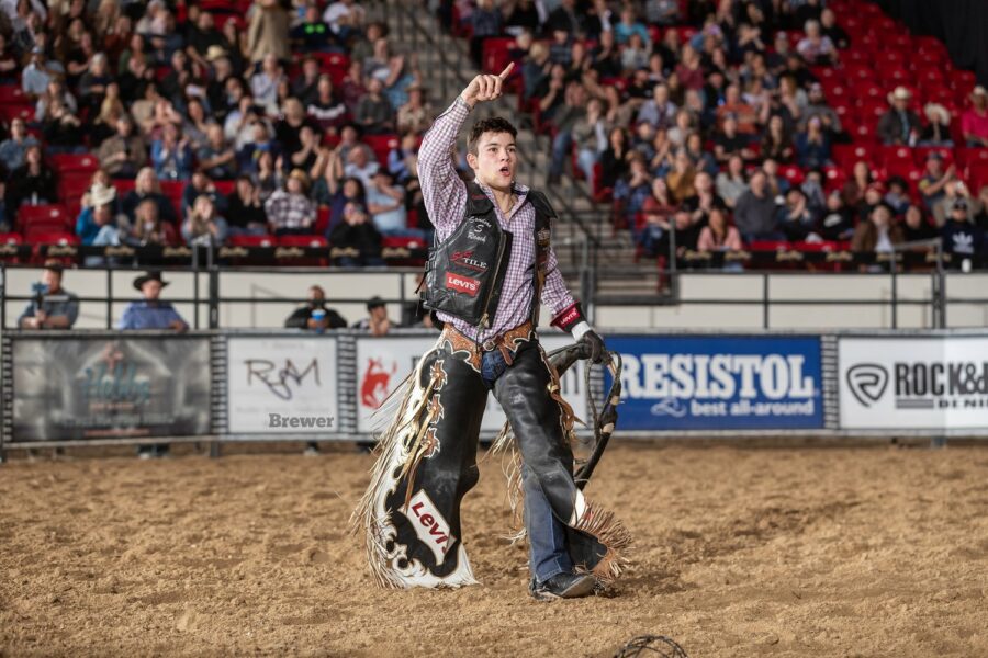 John Crimber Goes 3 for 3 to Win his First Tuff Hedeman Bull Riding
